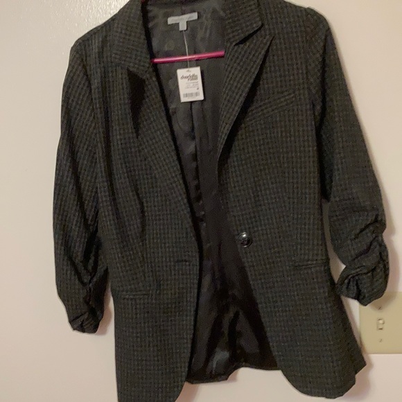 Jacket - Picture 1 of 2